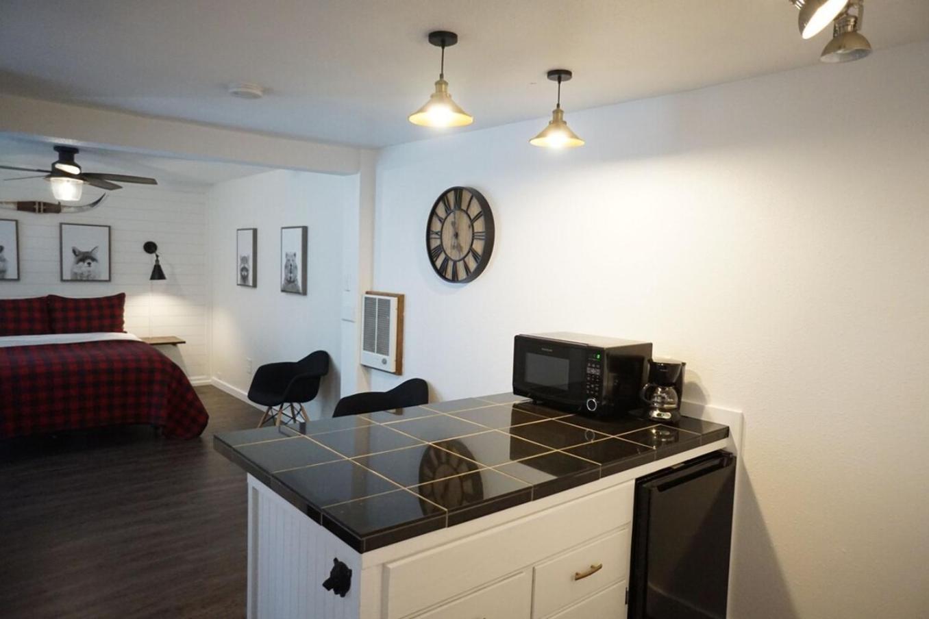 Bear Cave- Pet Friendly Suite In Shaver Lake Εξωτερικό φωτογραφία
