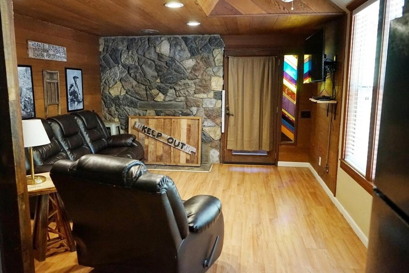 Bear Cave- Pet Friendly Suite In Shaver Lake Εξωτερικό φωτογραφία