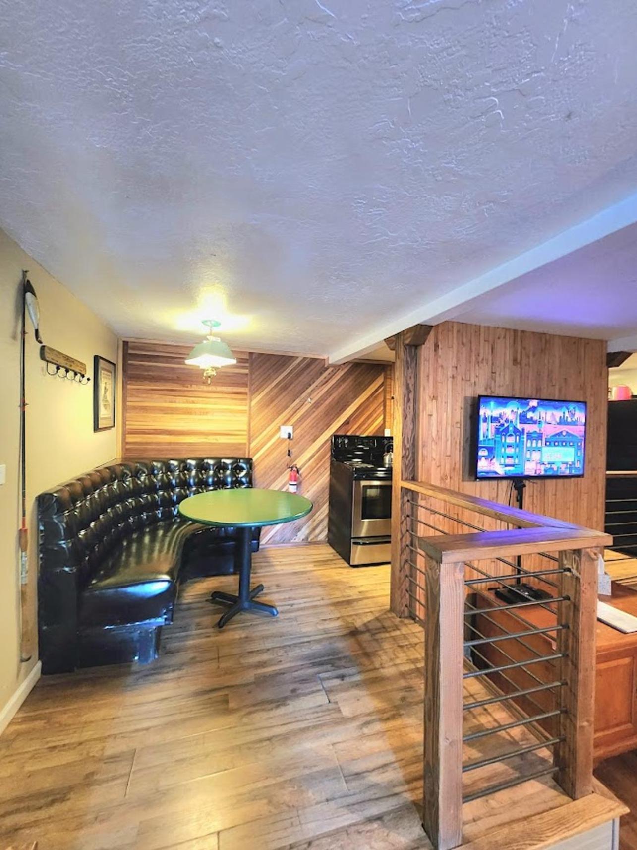 Bear Cave- Pet Friendly Suite In Shaver Lake Εξωτερικό φωτογραφία