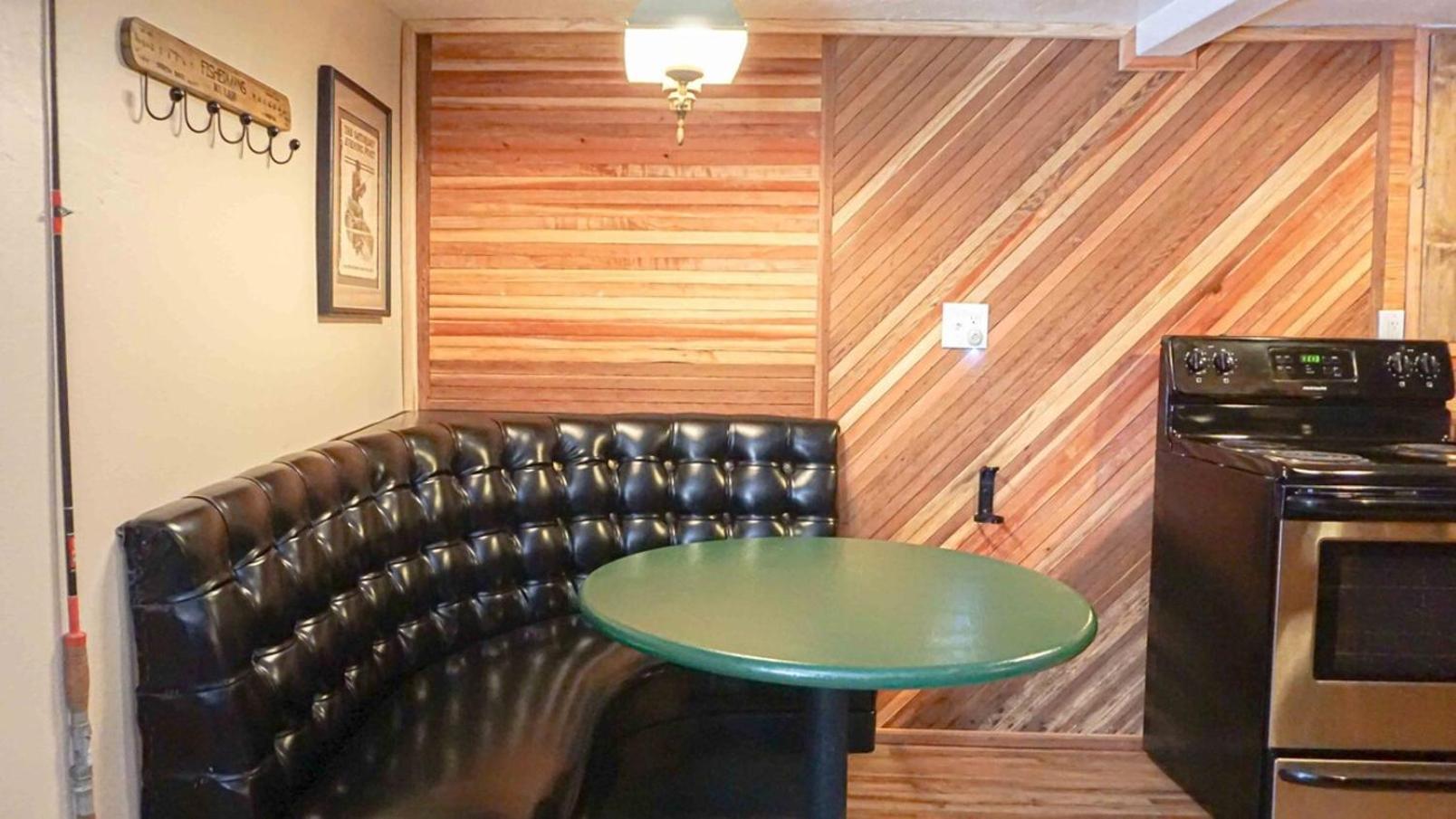 Bear Cave- Pet Friendly Suite In Shaver Lake Εξωτερικό φωτογραφία