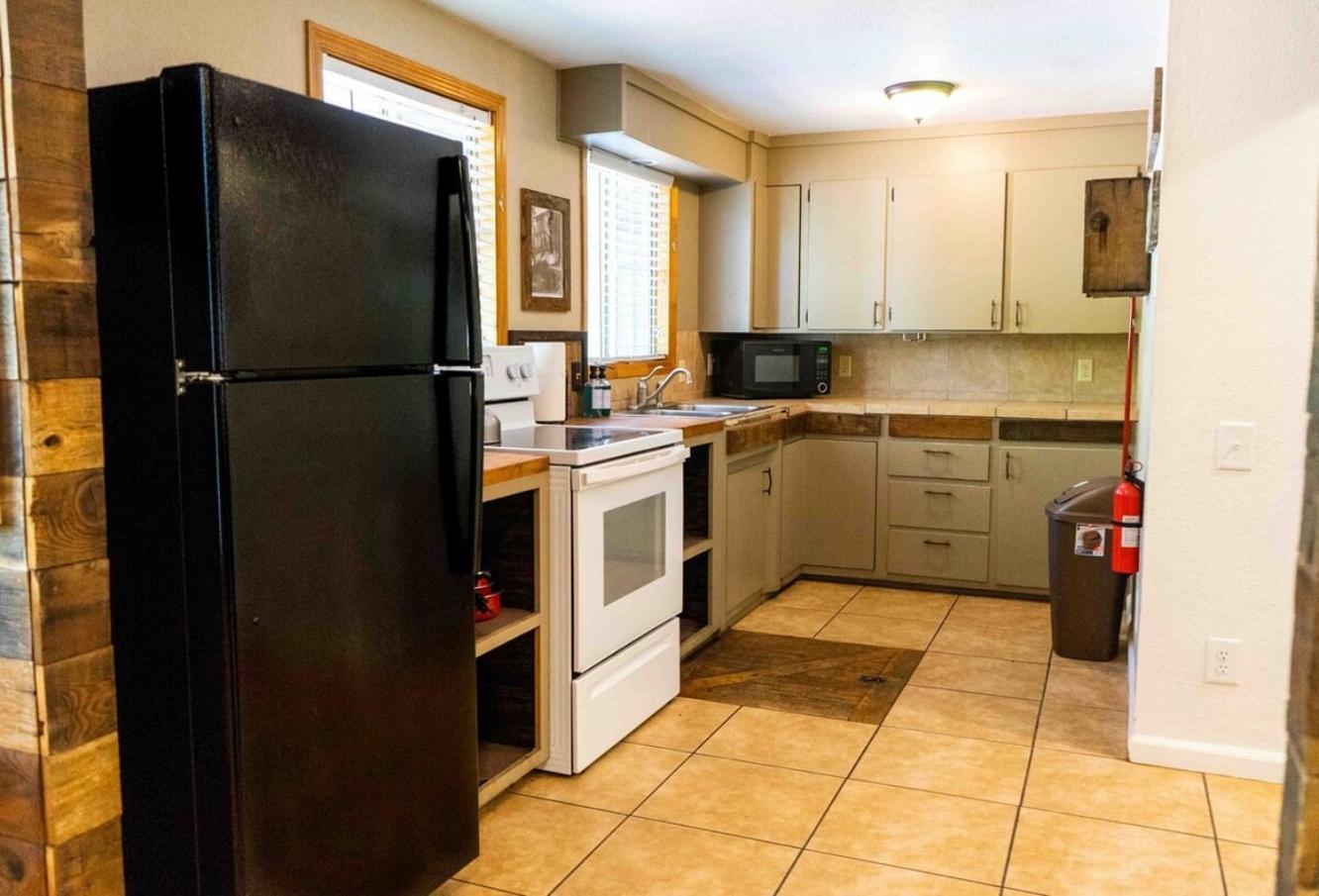 Bear Cave- Pet Friendly Suite In Shaver Lake Εξωτερικό φωτογραφία